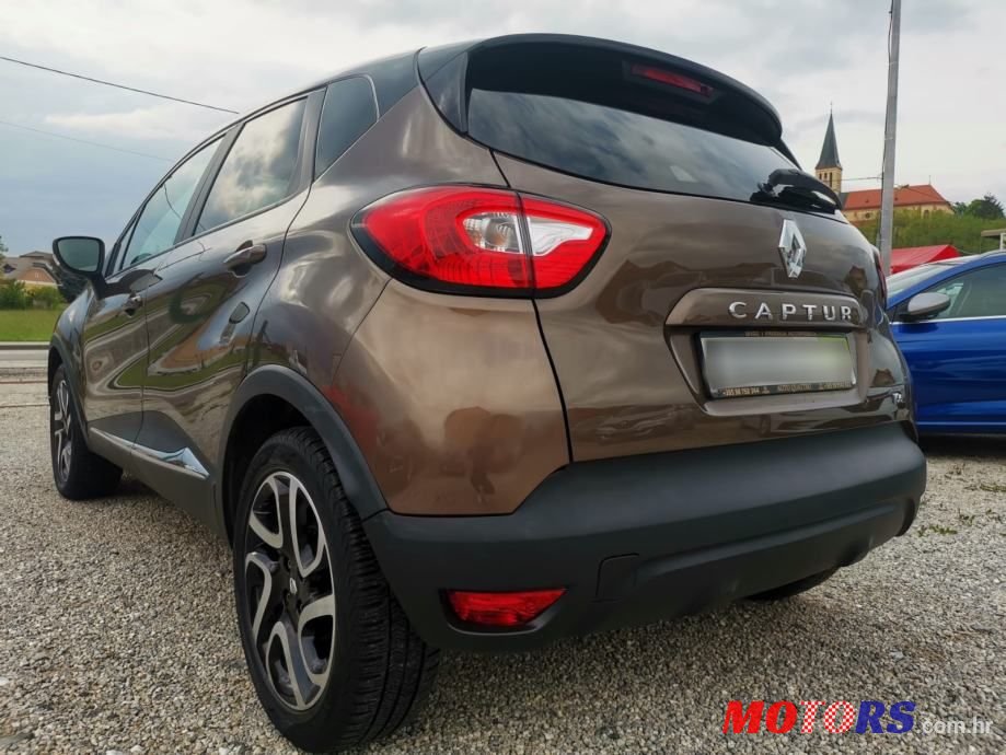2015' Renault Captur 900 photo #6