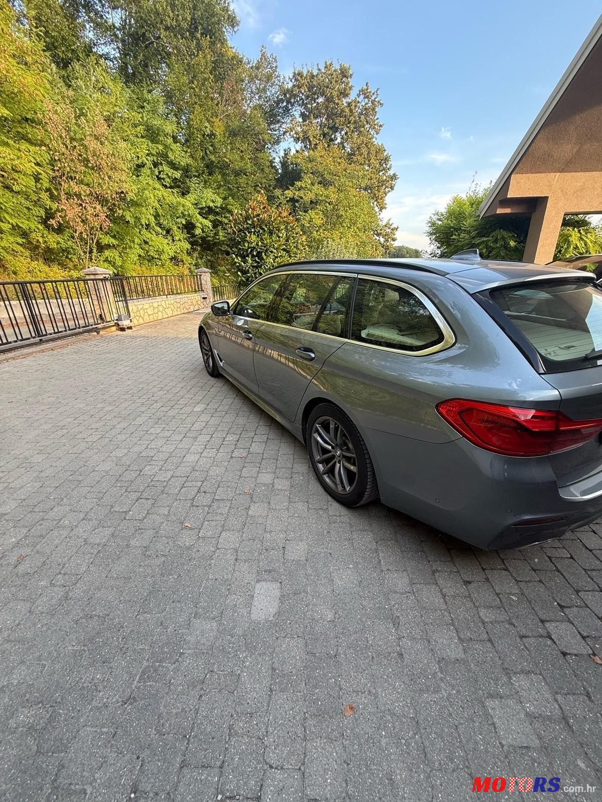 2018' BMW Serija 5 Touring 520D photo #6