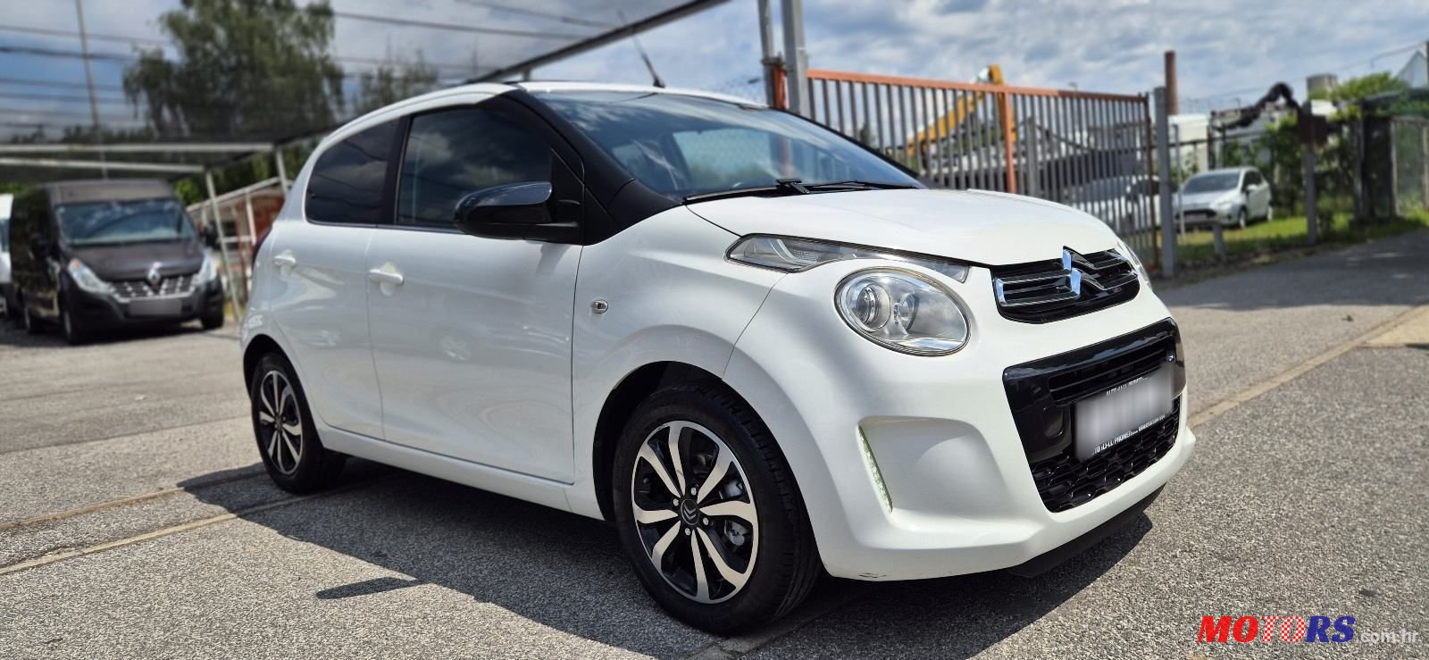 2015' Citroen C1 1,0 Vti 68 photo #3