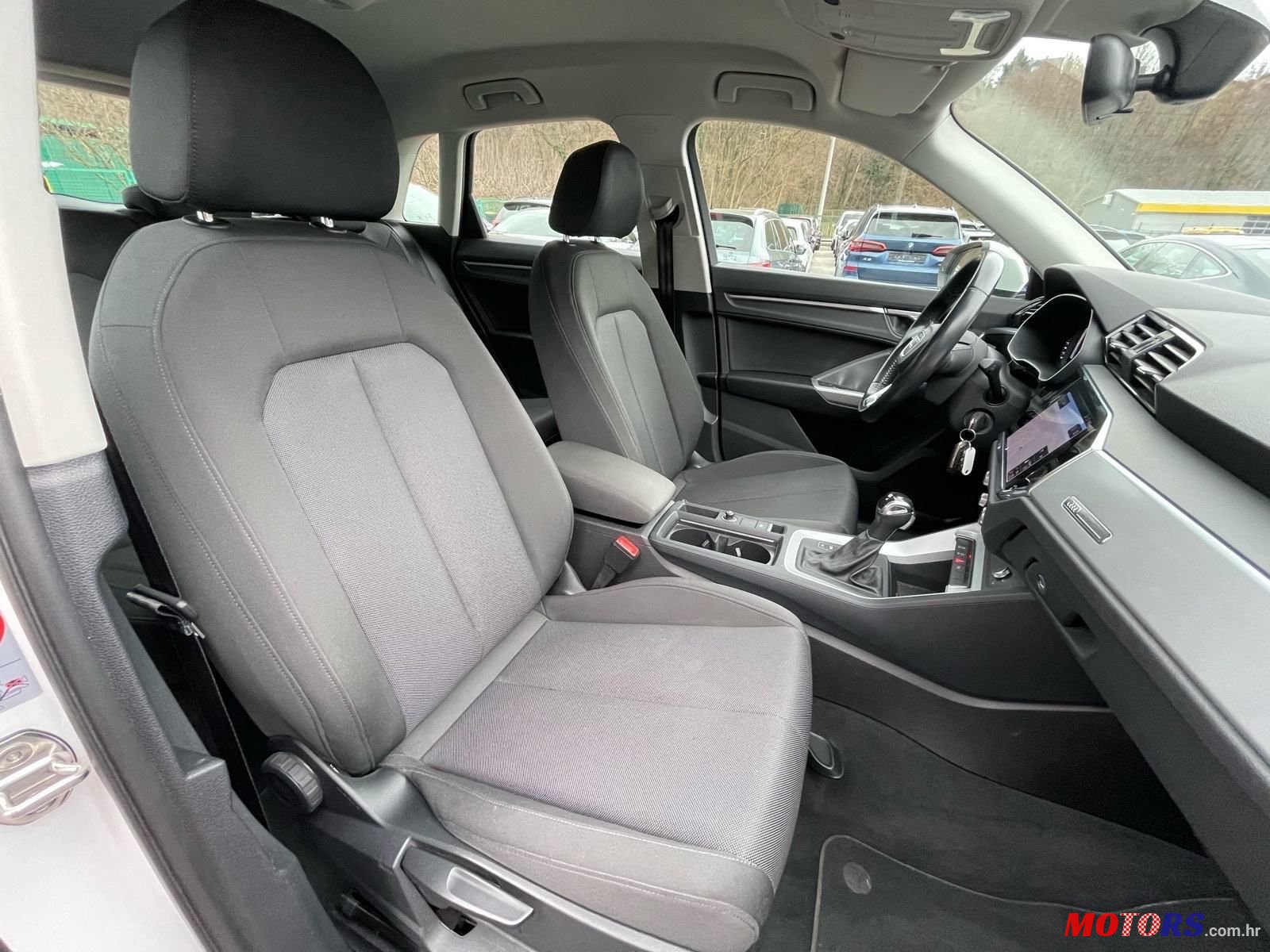 2020' Audi Q3 35 Tdi photo #6