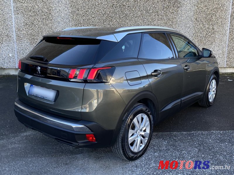 2020' Peugeot 3008 1,5 Bluehdi photo #2