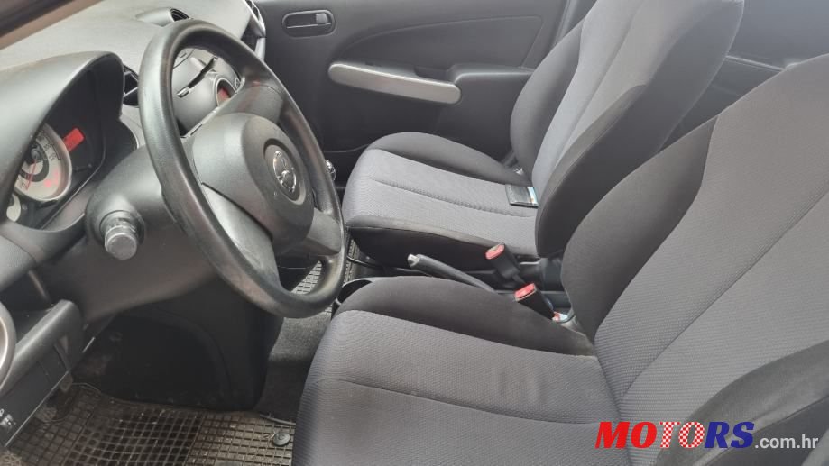 2009' Mazda 2 1,3 I Ce photo #6