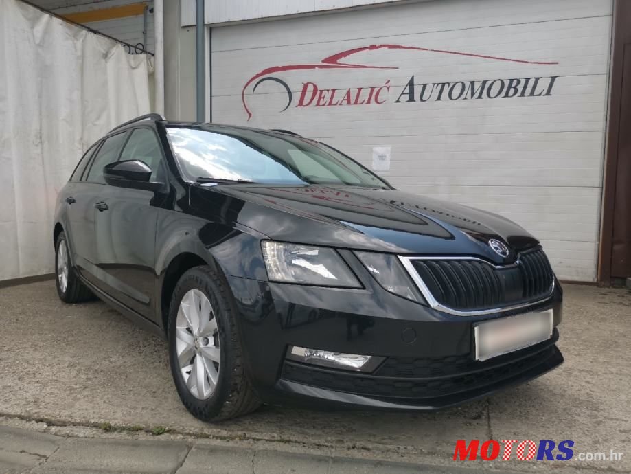 2018' Skoda Octavia Combi photo #2