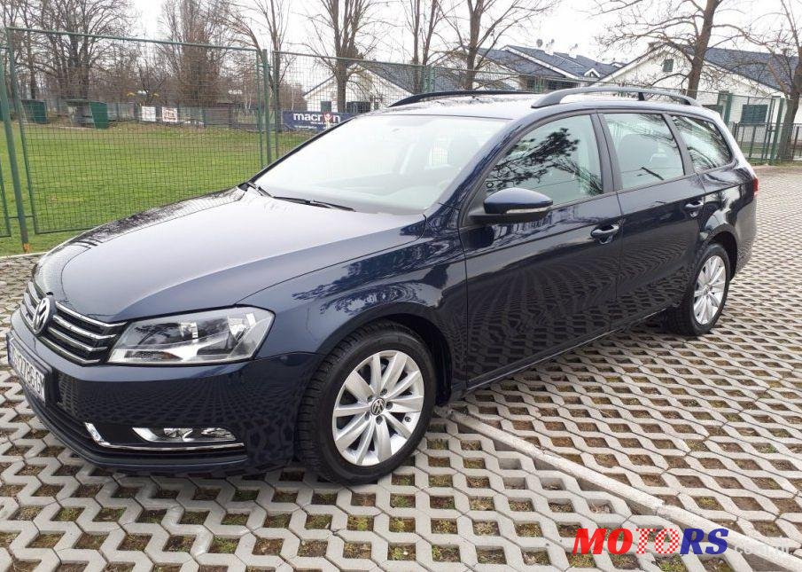 2013' Volkswagen Passat Variant photo #1