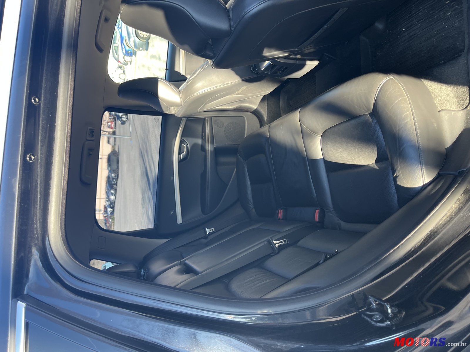 2013' Volvo V70 photo #5