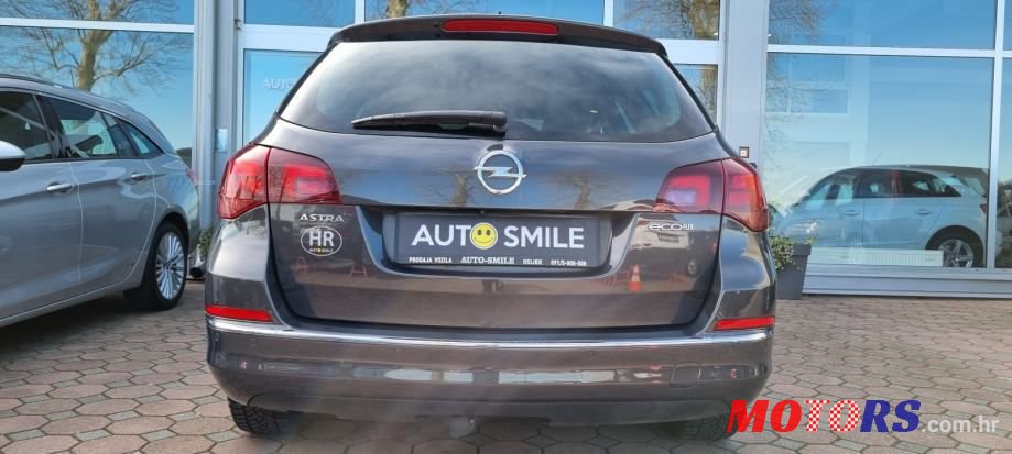 2014' Opel Astra Karavan photo #3