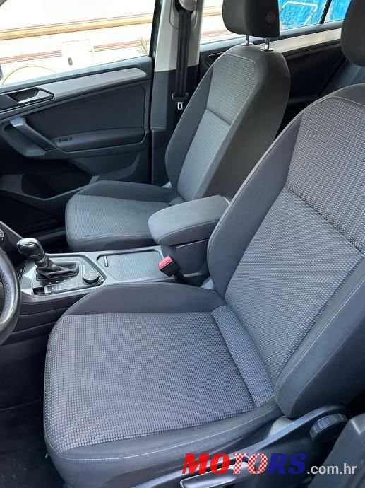 2016' Volkswagen Tiguan 2,0 Tdi Bmt photo #3