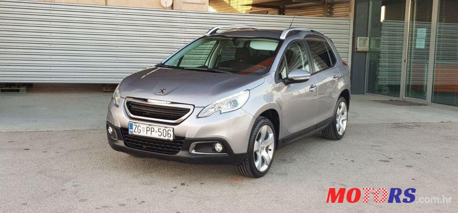 2013' Peugeot 2008 photo #2
