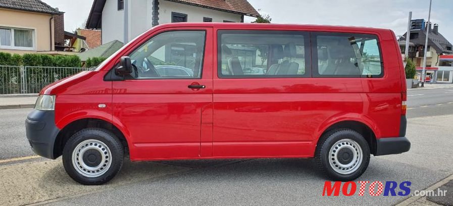 2008' Volkswagen Transporter photo #1