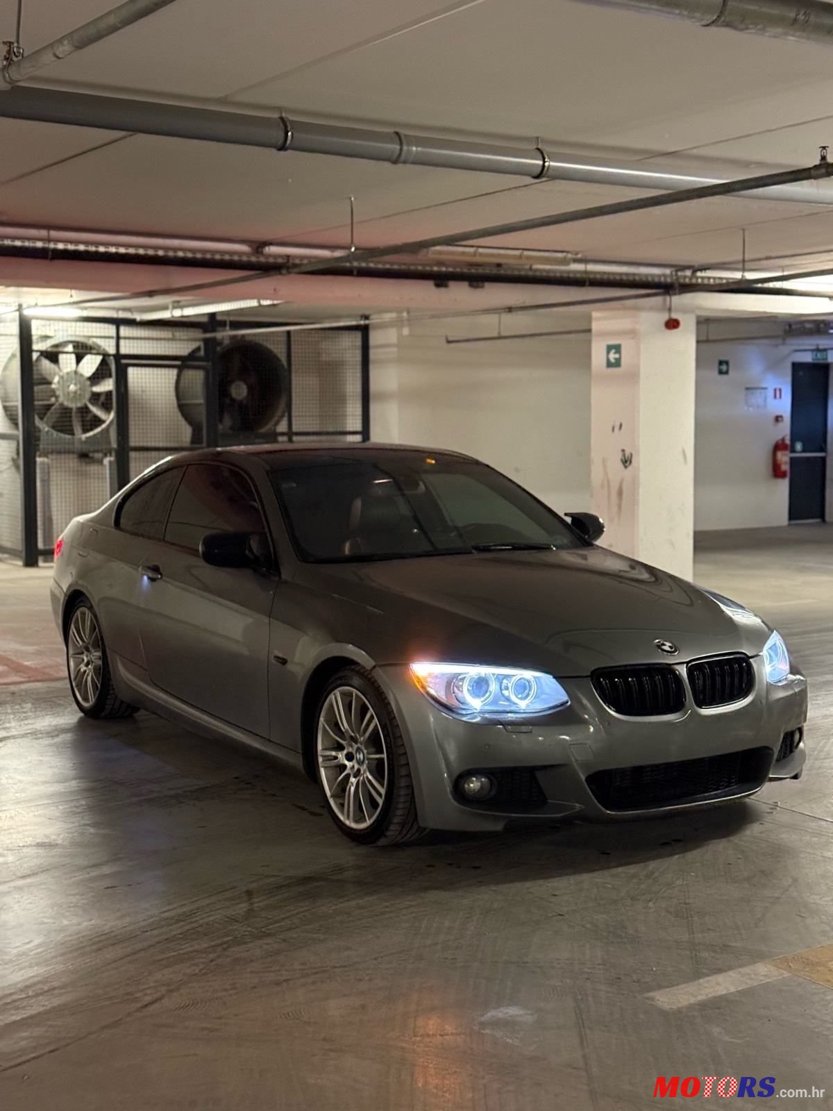 2010' BMW Serija 3 320D photo #3