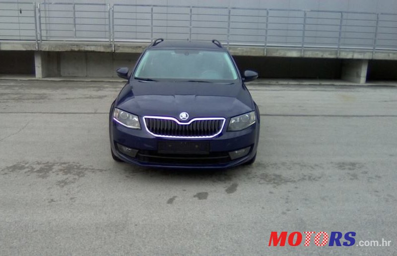 2013' Skoda Octavia Combi photo #3