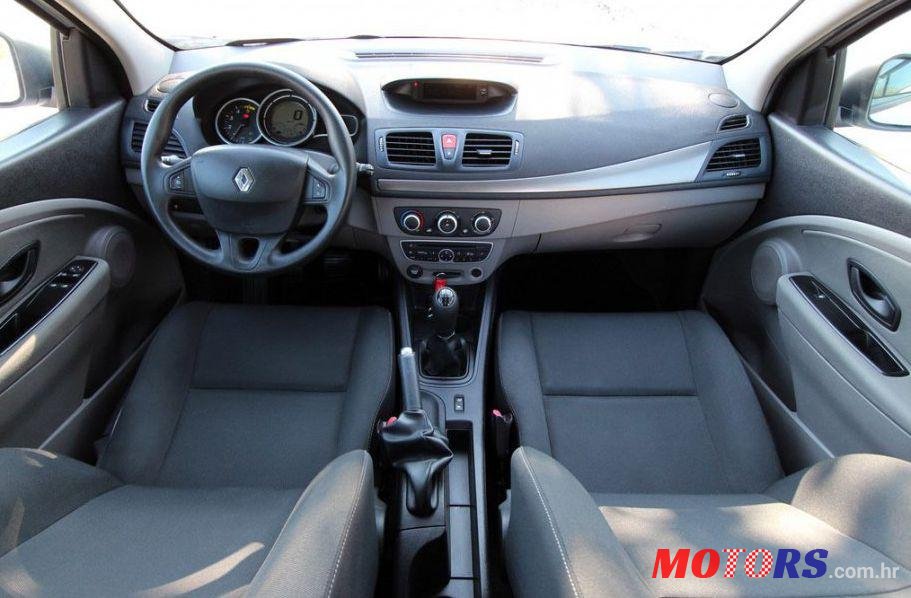 2010' Renault Megane 1,5 Dci photo #2