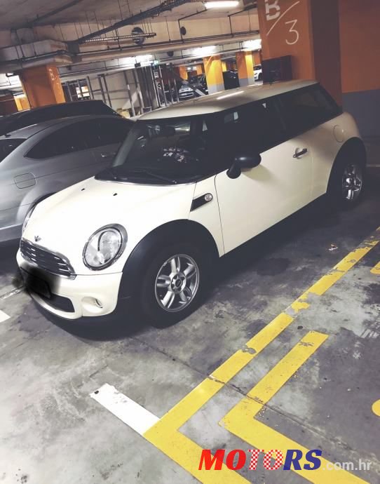 2011' MINI Cooper photo #1