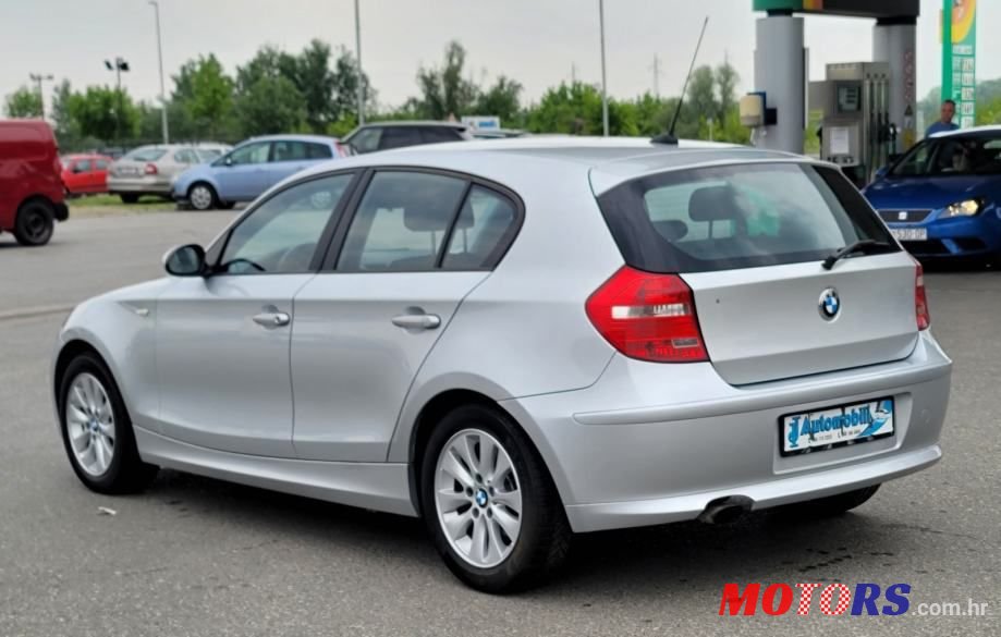 2009' BMW Serija 1 116D photo #6
