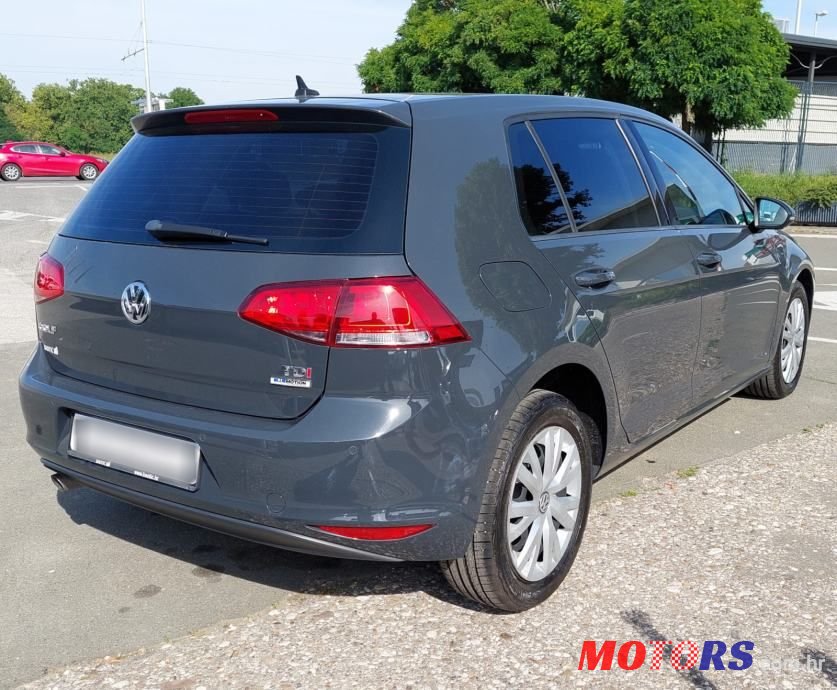 2017' Volkswagen Golf VII photo #5