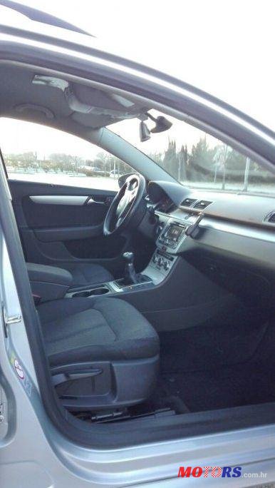 2012' Volkswagen Passat Variant photo #1