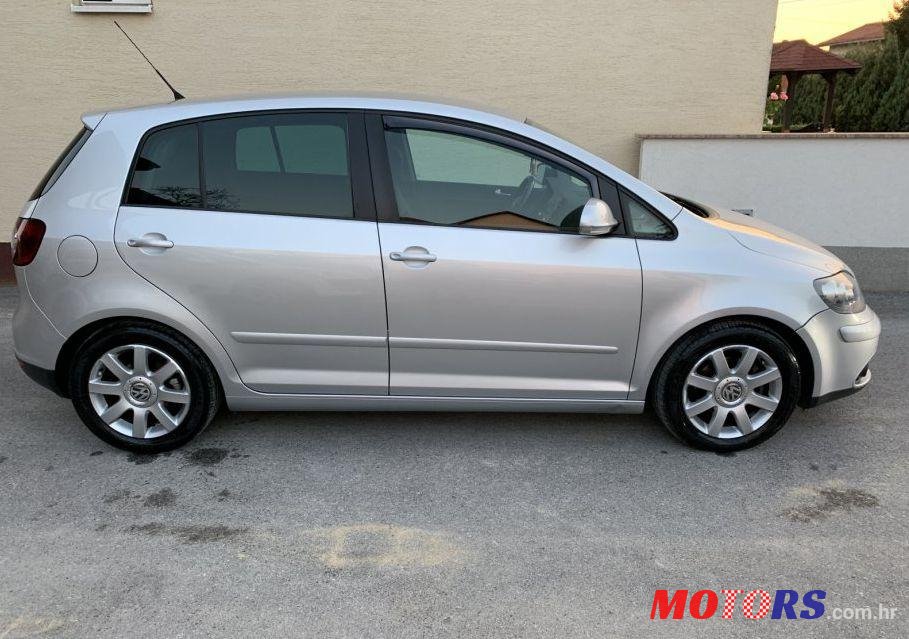 2006' Volkswagen Golf Plus 2,0 Tdi photo #1
