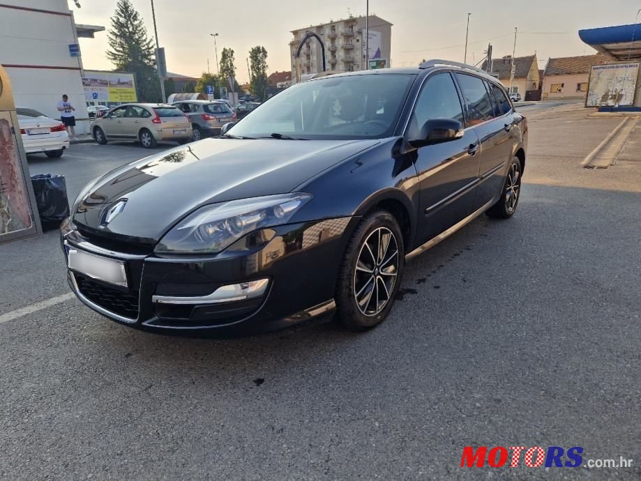 2014' Renault Laguna Break photo #1