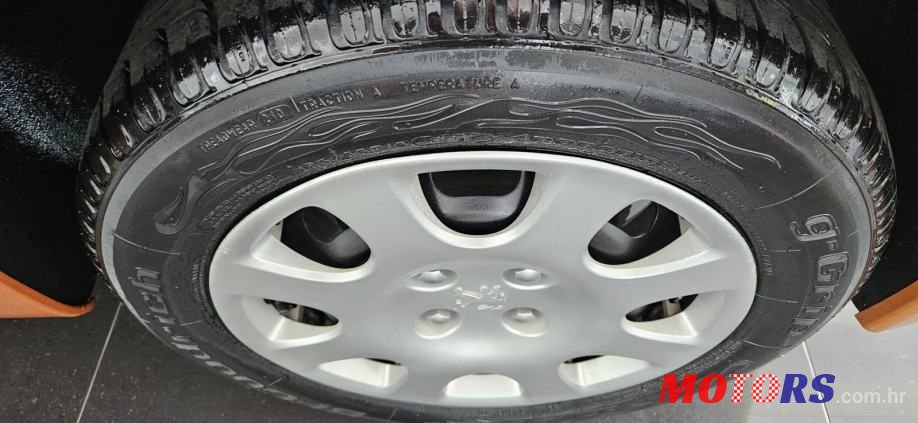 2007' Peugeot 207 1,4 photo #4