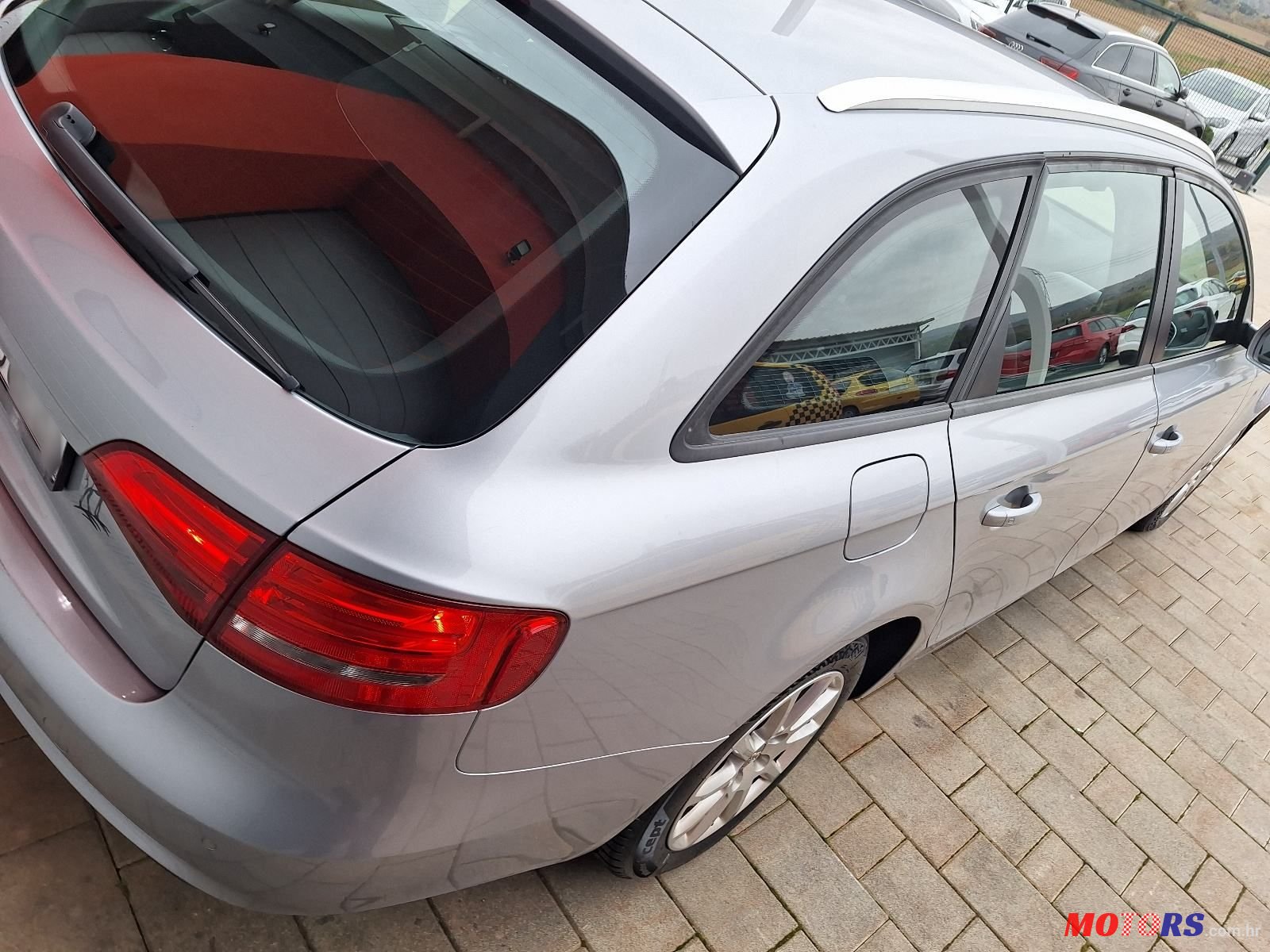 2015' Audi A4 Avant photo #6