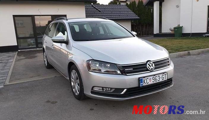 2013' Volkswagen Passat Variant photo #2