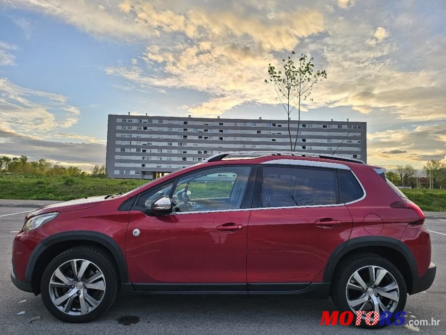 2016' Peugeot 2008 1,2 photo #2