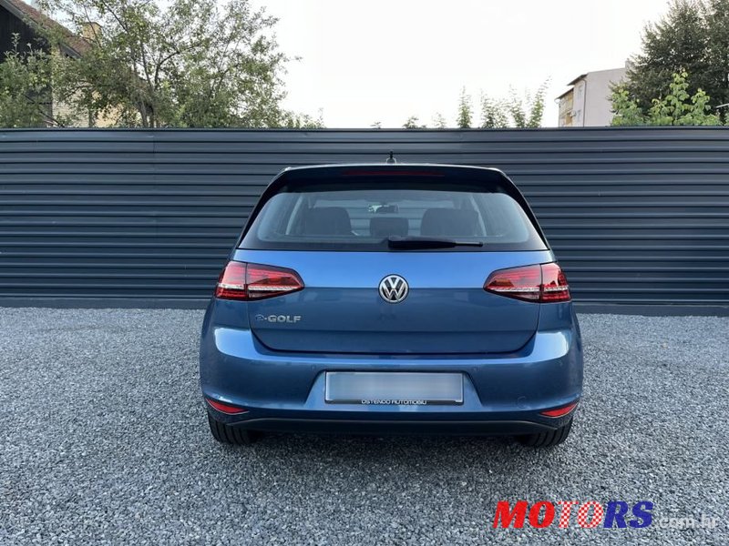 2015' Volkswagen Golf VII E-Golf photo #4