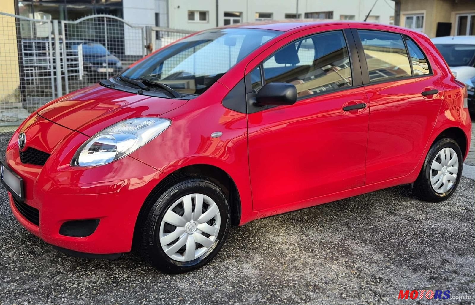 2010' Toyota Yaris 1,0 Vvt-I photo #1