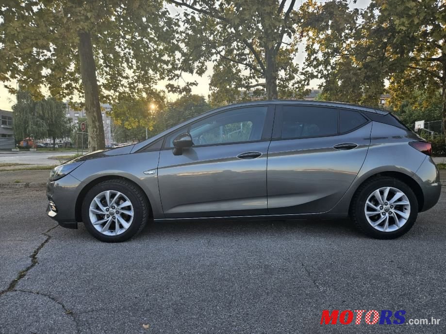 2020' Opel Astra 1,5 D photo #4