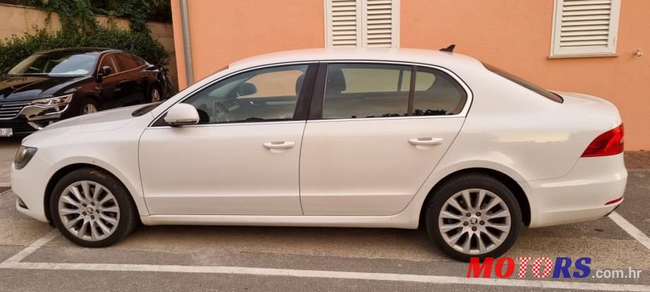 2013' Skoda Superb 2,0 Tdi photo #2