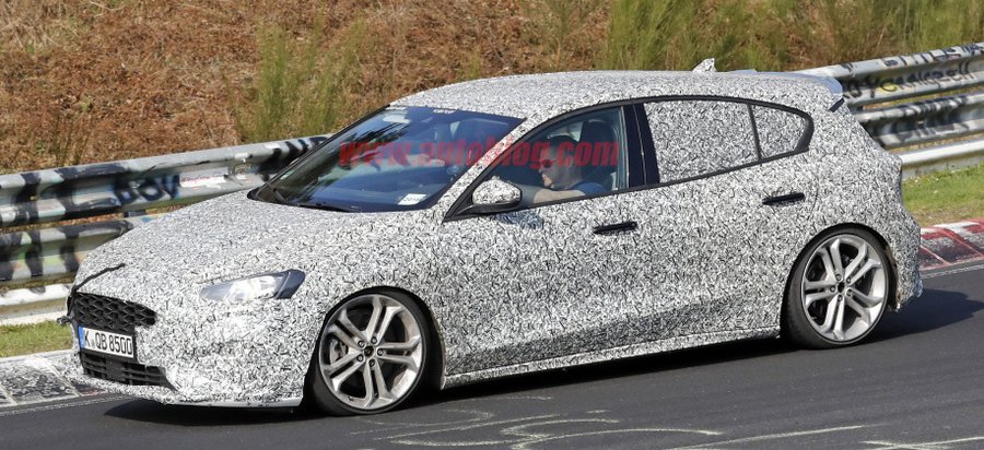 Ford Focus ST prototype spied at the Nurburgring