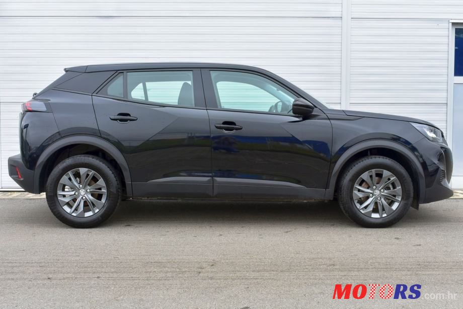 2021' Peugeot 2008 photo #3