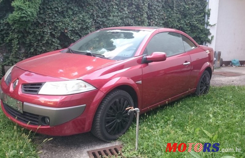 2006' Renault Megane Cabrio photo #2