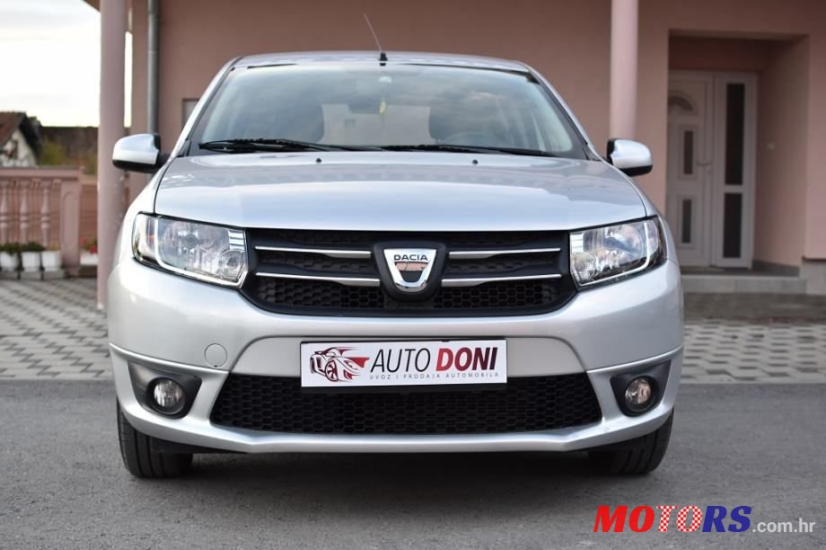 2014' Dacia Sandero photo #2