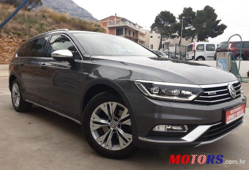 2016' Volkswagen Passat Variant photo #1