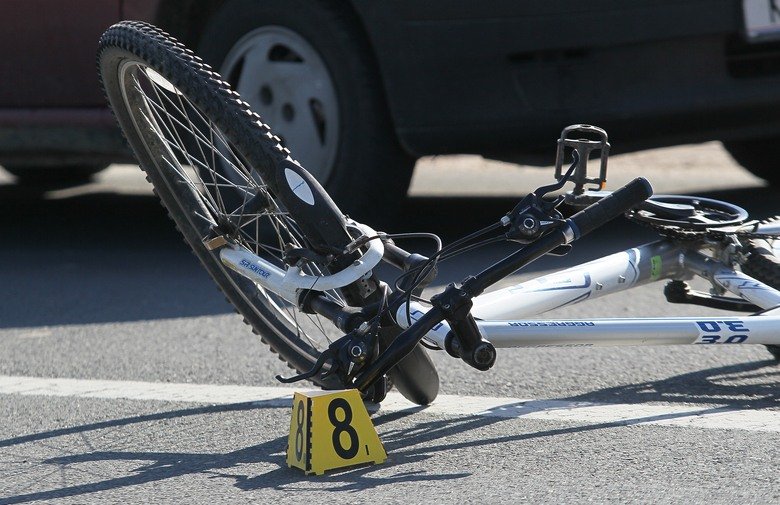 Biciklist 'podgrijan' s 4,38 promila pao na kolnik i ozlijedio se