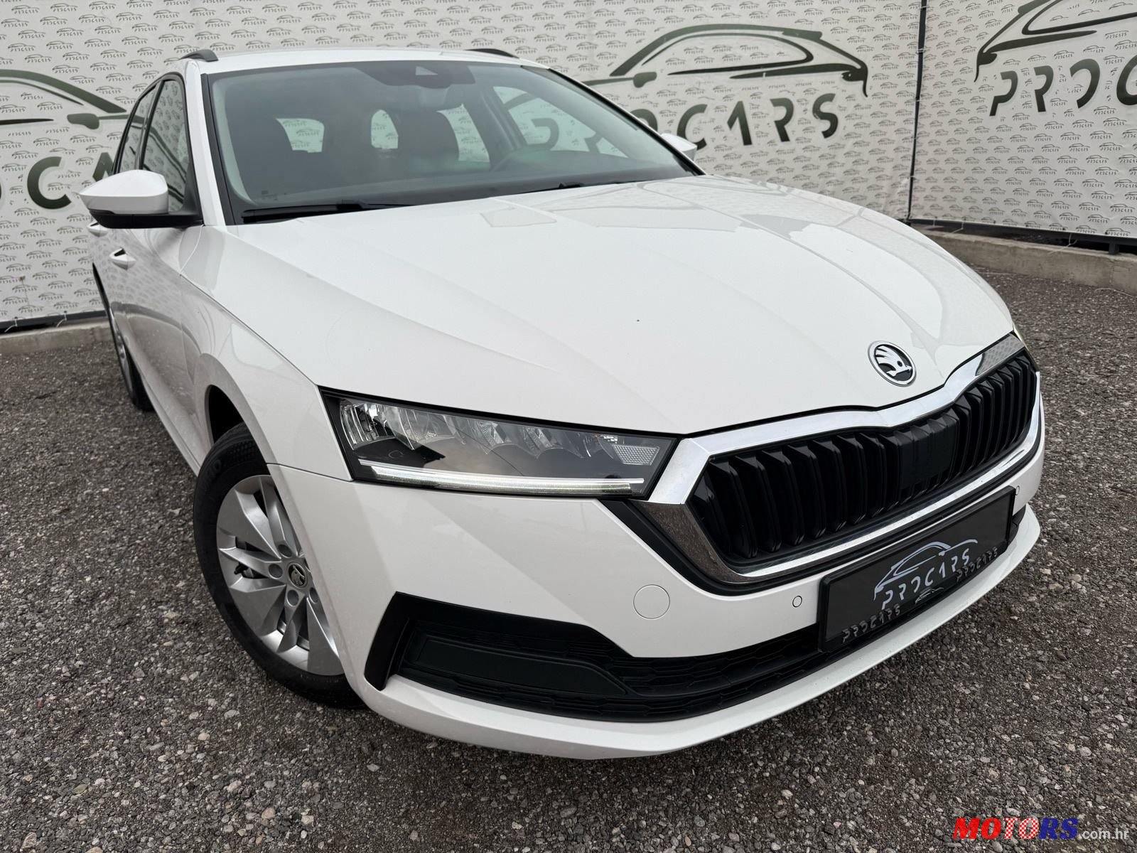 2022' Skoda Octavia Combi photo #1