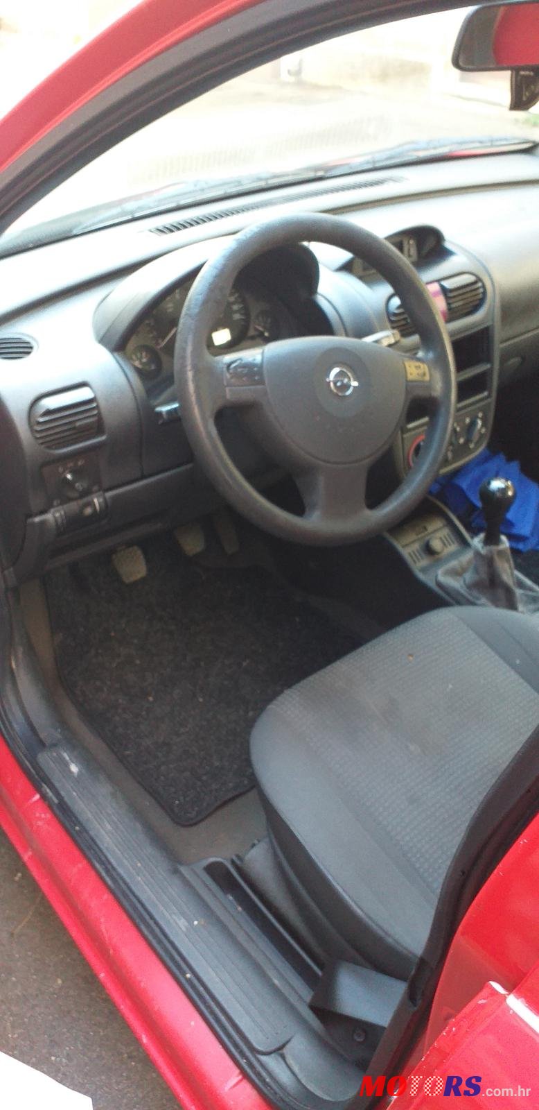 2004' Opel Corsa photo #2