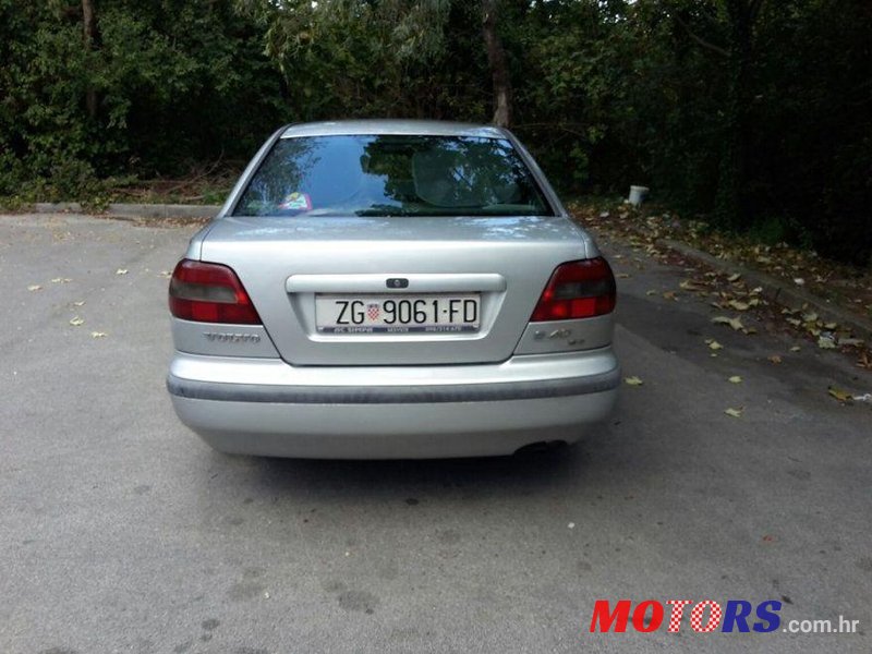 1999' Volvo S40 1,9 Td photo #1