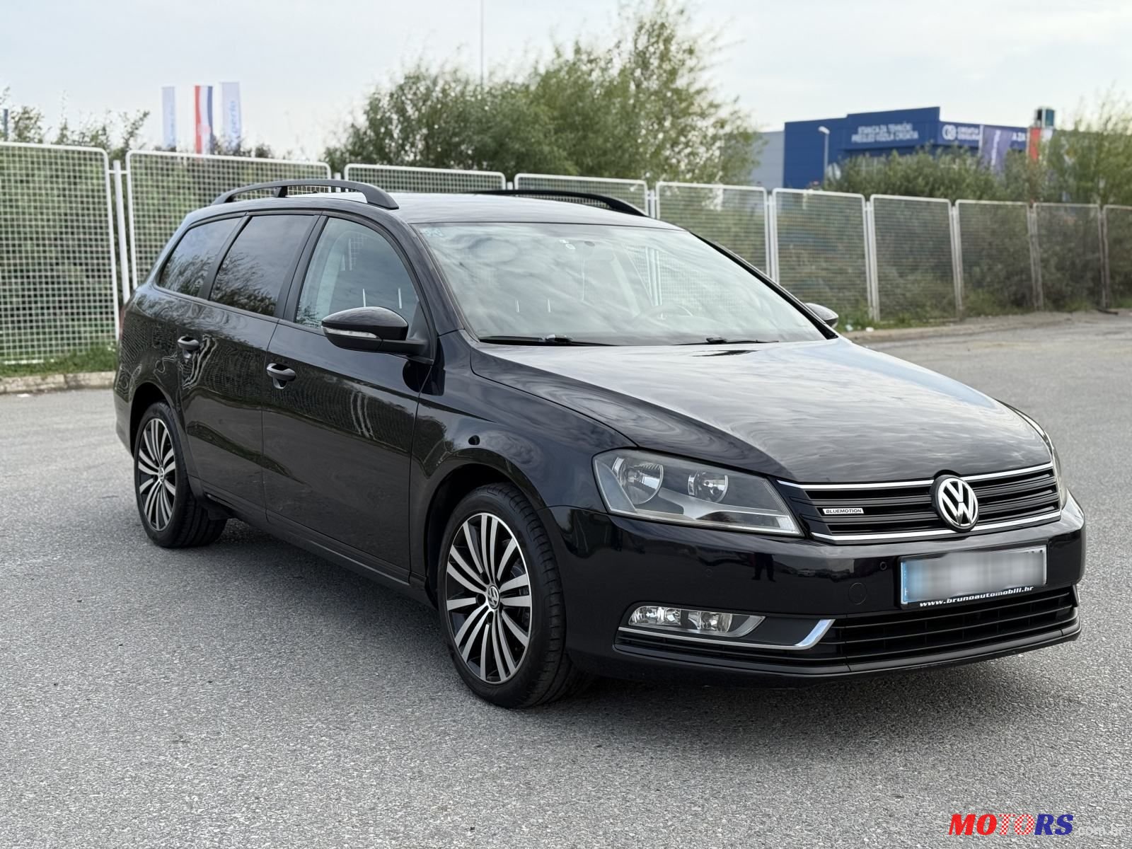 2013' Volkswagen Passat Variant photo #4