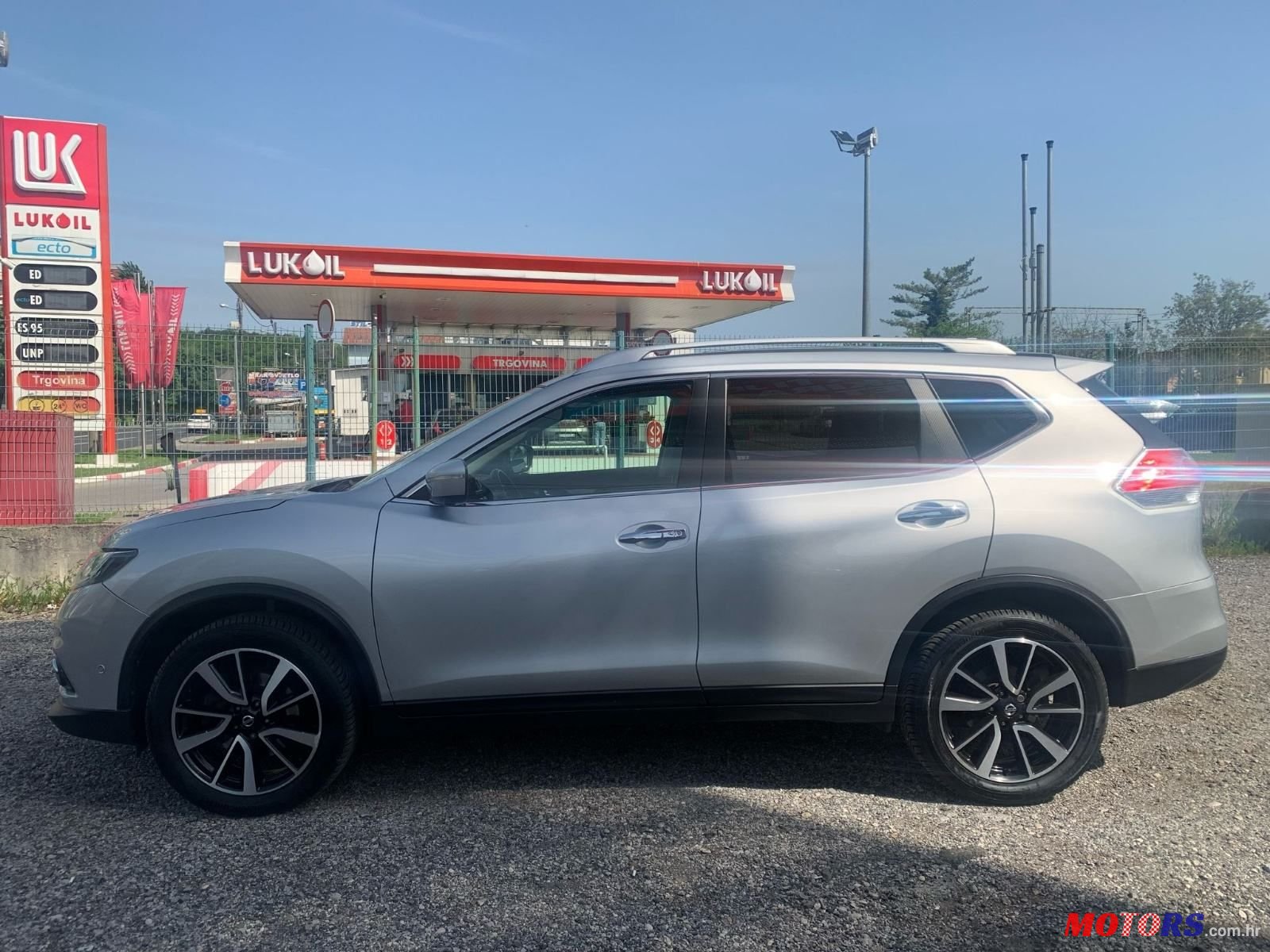 2017' Nissan X-Trail photo #3