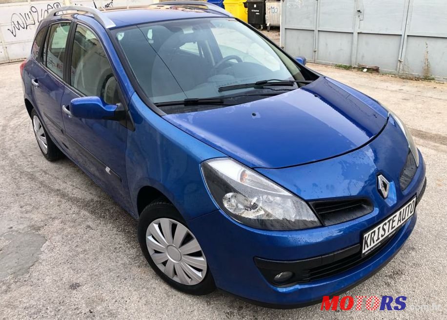 2008' Renault Clio 1,5 Dci photo #1