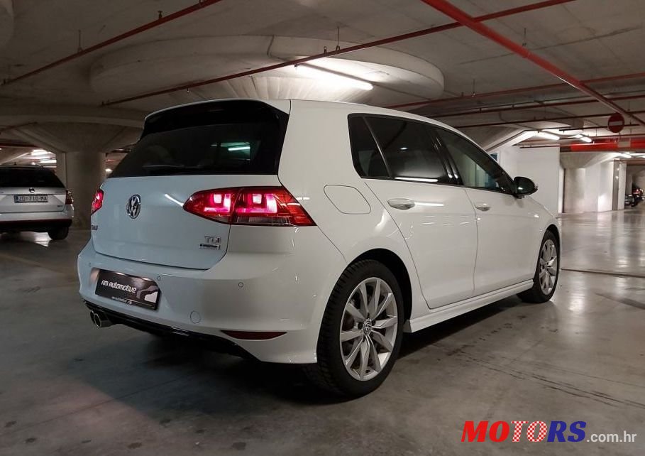 2016' Volkswagen Golf 7 1,6 Tdi photo #1