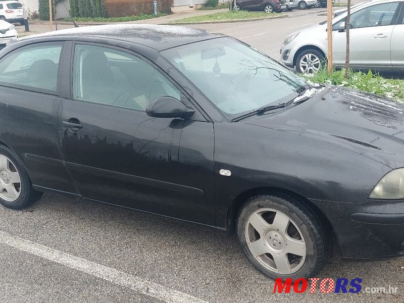 2004' SEAT Ibiza 1,9 Sdi photo #1