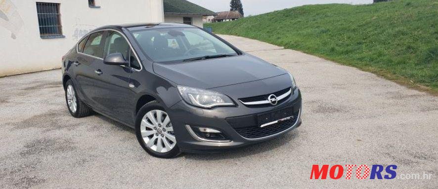 2013' Opel Astra 1,7 Cdti Classic photo #1