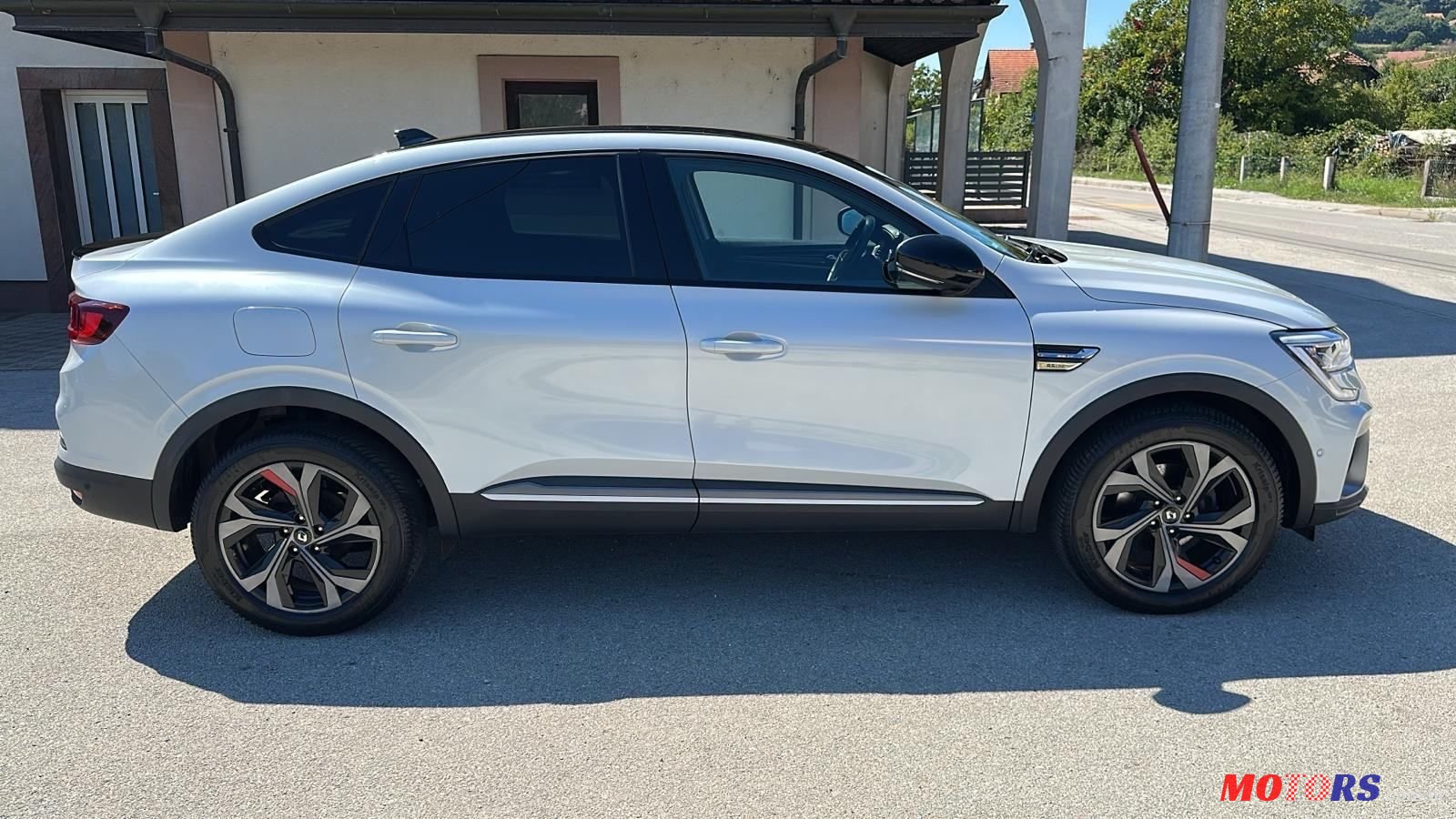 2021' Renault Megane Conquest Hibrid photo #5