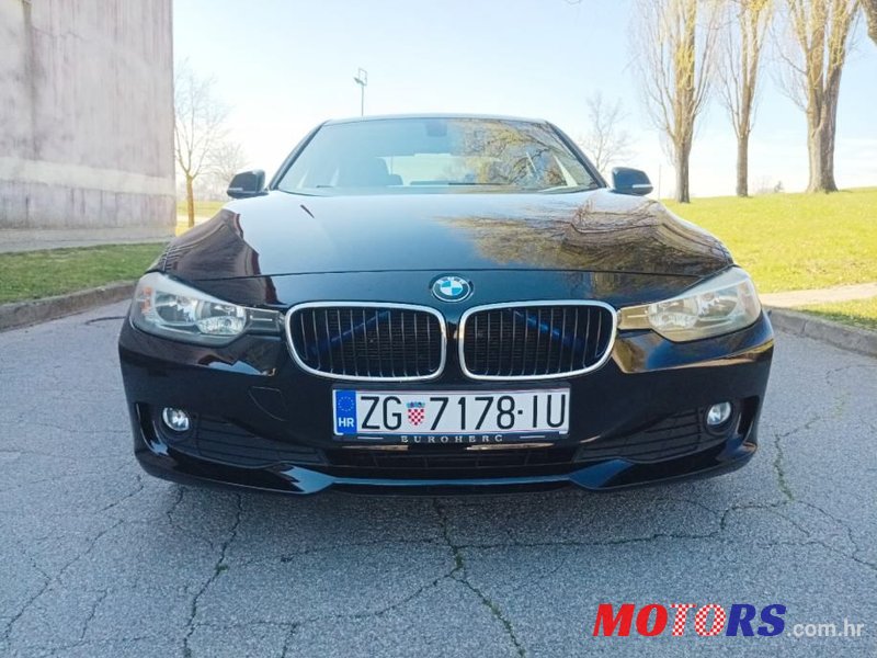 2013' BMW Serija 3 318D photo #3