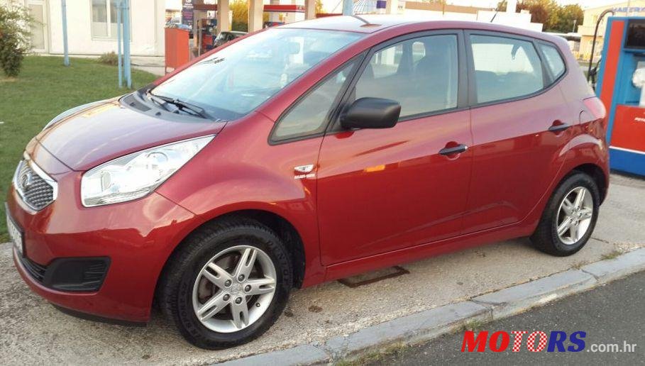 2011' Kia Venga photo #4