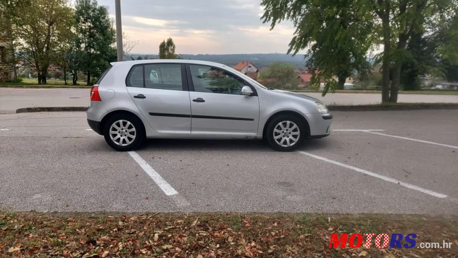 2007' Volkswagen Golf 5 1,6 Fsi photo #3