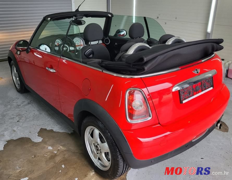 2009' MINI Cabrio Cooper photo #3